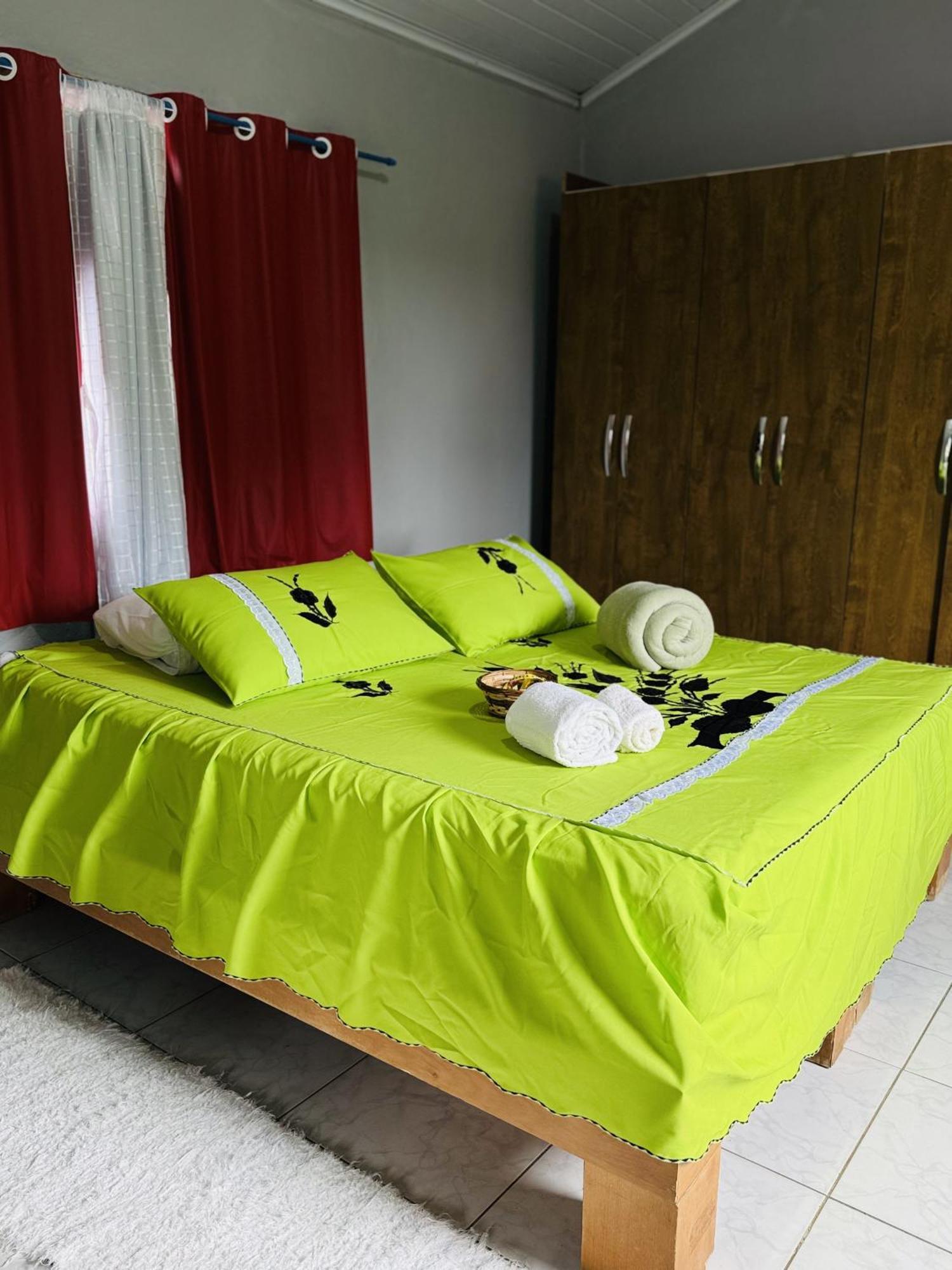 Apartment Casa Privativa Aconchegante Em Arraial D'ajuda - 1 Com 2 Camas, Cozinha E Banheiro *